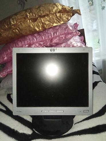 planşet qiymətləri ucuz: HP L1506 LCD monitor - Ekran ölçüsü: 15" - Panel tipi: LCD, mat səth — 1