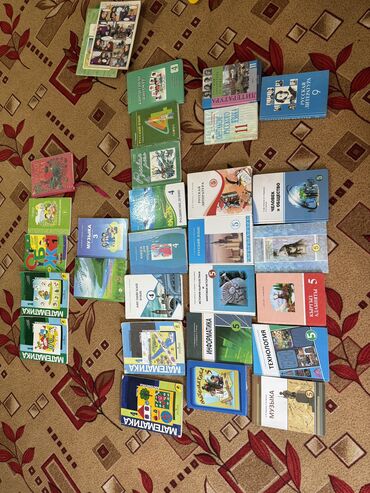 спортивное оборудование: Продам книги в идеальном состоянии по 150с одна книга. г.Каракол