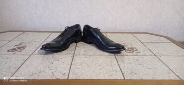 Туфли: Продаю туфли кожаные новые . Привезены из США. Фирма VIA размер 42