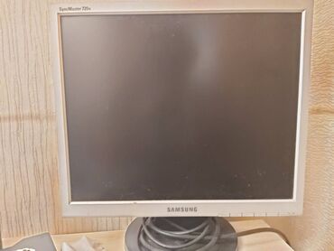 işlənmiş manitorlar: Samsung 720N monitoru VGA kabeli ile birlikde, tam islek vezziyetdedir