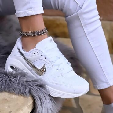 Women's Sneakers and athletic shoes: Nike, 38 — 12