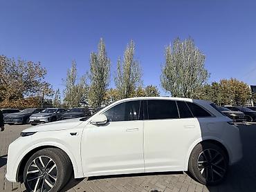maxxis 315: Lixiang L7: 2023 г., 1.5 л, Автомат, Электромобиль, Кроссовер — 2
