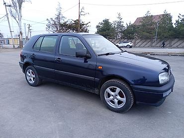 golf b4: Volkswagen Golf: 1992 г., 1.8 л, Механика, Бензин, Хэтчбэк — 3