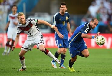 Kolleksiya kartları: Futbol azarkeşləri üçün möhtəşəm kolleksiya