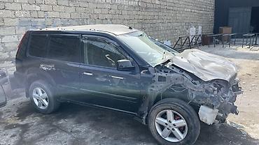 renault kangoo 2000: Nissan X-Trail sokulub — 2