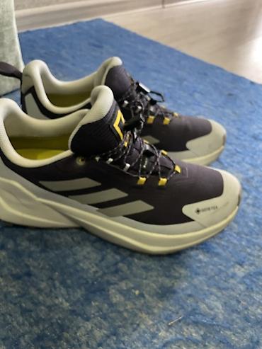 Кроссовки для трейла Adidas с мембраной GORE‑TEX. - Водонепроницаемая