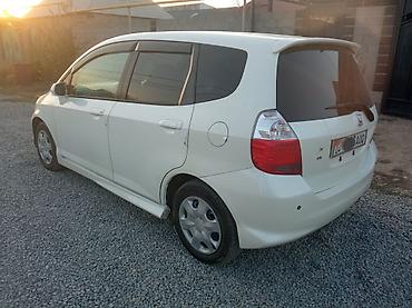 токмок кун чыгыш: Honda Fit: 2003 г., 1.3 л, Вариатор, Бензин, Хетчбек — 3