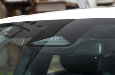 Toyota: Toyota Corolla: 1.8 l | 2024 il Sedan — 9