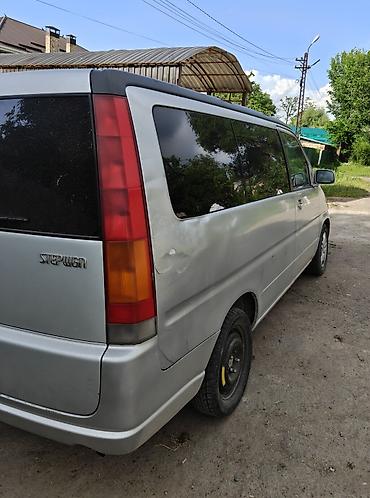 Honda: Honda Stepwgn: 2000 г., Минивэн — 4