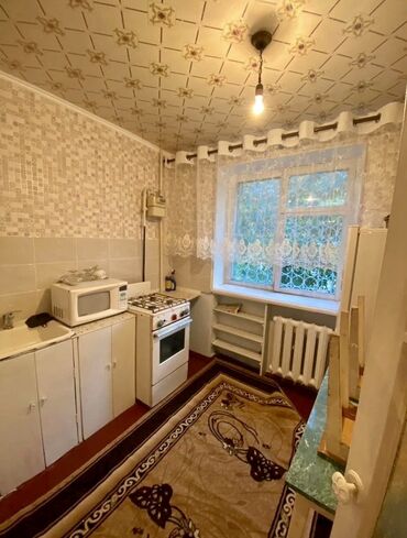 токмоктон квартира керек: 1 комната, 30 м², Индивидуалка, 2 этаж, Старый ремонт