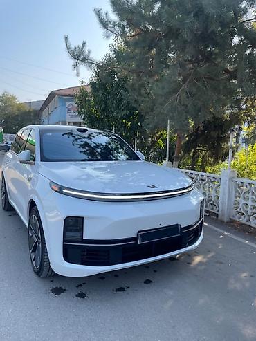toyota silica: Lixiang L9: 2025 г., 1.5 л, Автомат, Гибрид, Кроссовер — 1