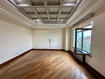 premium development: 🏢 Офис 247 м² в БЦ | Золотой квадрат Бишкека. Предлагается в — 3