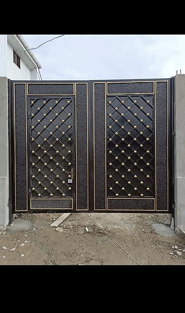 Распашные ворота: Металлические распашные ворота с калиткой (модульные панели) - — 43