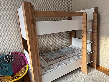 Uşaq mebeli: Oğlan və qız üçün, İşlənmiş, Çarpayı, Matras ilə, Siyirməsiz, Laminat — 1