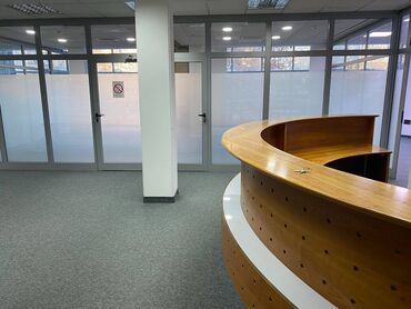 Poslovni prostor: Izdaje se ekskluzivan poslovni prostor 350m2 u poslovnoj zgradi na — 3