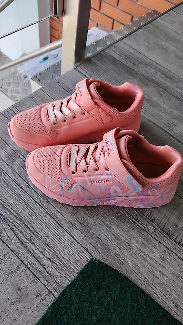 oprema za tekvondo za decu: Skechers dečije patike – broj 34 (unutrašnja dužina ug 21,5 cm) - — 3