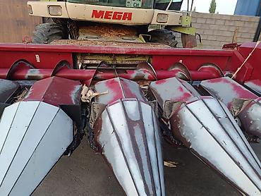 Комбинированные грабли: Продажа зерноуборочного комбайна CLAAS MEGA 204 с кукурузной жаткой — 1