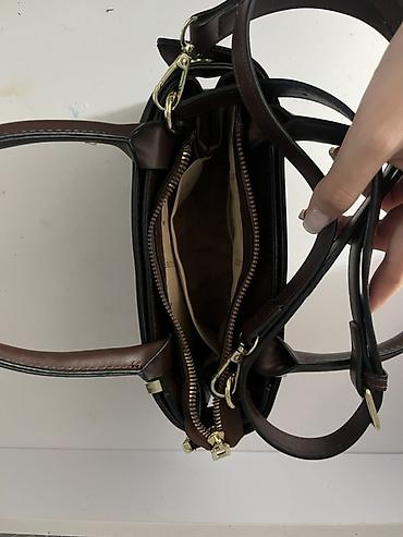 Çantalar: Qadın çantası - Model: kiçik top‑handle çanta - Rəng: tünd qəhvəyi və — 2