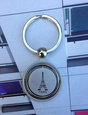 Privesci za ključeve: Kanada, Pariz - masivan, rotirajući privezak - original 2kom. cena za — 7