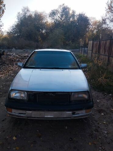 диски на опель зафира а: Volkswagen Vento: 1998 г., Седан