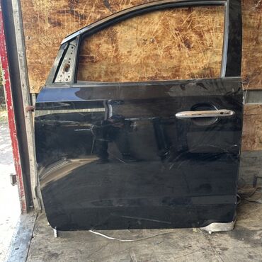 Другие детали кузова: Кузовные детали для KIA Carnival (Sedona) В наличии: - Капот (черный) — 4