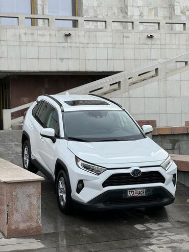 hybrid: Toyota Camry: 2019 г., 2.5 л, Автомат, Гибрид, Внедорожник