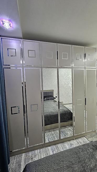 susə dolab: Yeni, 6 qapı, Güzgülü, Ağ, Kupe, Düz dolab — 1
