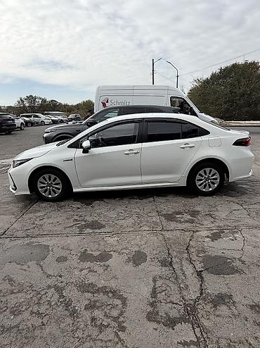 toyata levin: Toyota Corolla: 2020 г., 1.8 л, Вариатор, Гибрид, Седан — 4