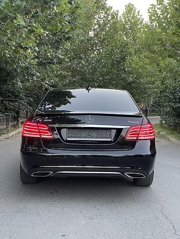 212: Mercedes-Benz E-Class: 2015 г., 3.5 л, Автомат, Бензин, Седан — 4