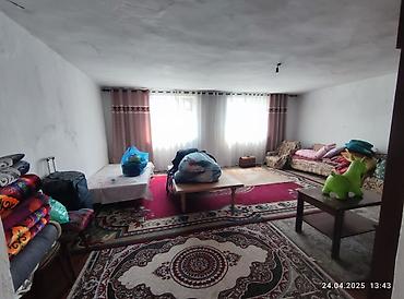 Продажа коттеджей и домов: Продаётся дом, в пос. Манас, рядом с трассой, участок 6,6с.(17*40м.) — 9