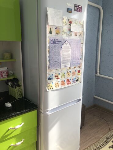 холодильник сокулук: Муздаткыч Biryusa, Эки камералуу