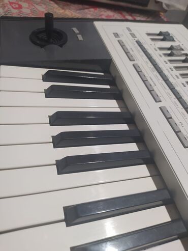 Sintezatorlar: Sintezator, Korg -da lalafo.az — 4 Sintezatorlar: Sintezator, Korg — 4