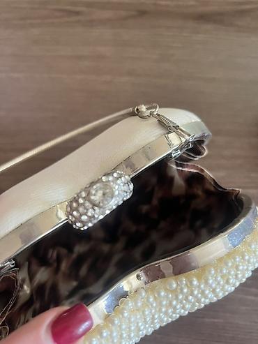 Məhsul: Ürək formalı qadın clutch çantası - Rəng: İşıqlı krem/şampan