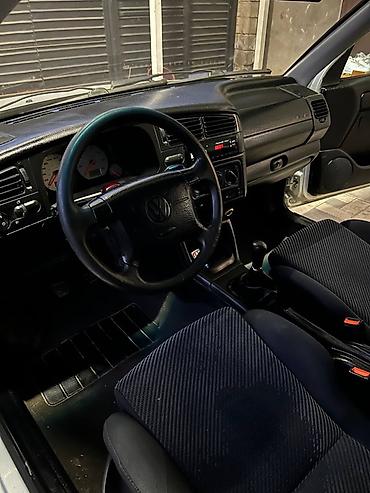 крыло гольф3: Volkswagen Golf: 1998 г., 1.8 л, Механика, Бензин, Хэтчбэк — 2