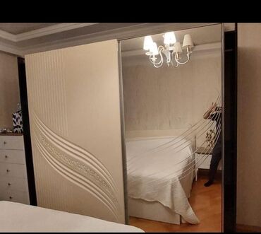 шкаф купе баку: Dolab satilir. Geniw dolabdi.qapisi mawin boyasidi. Olcusu 240