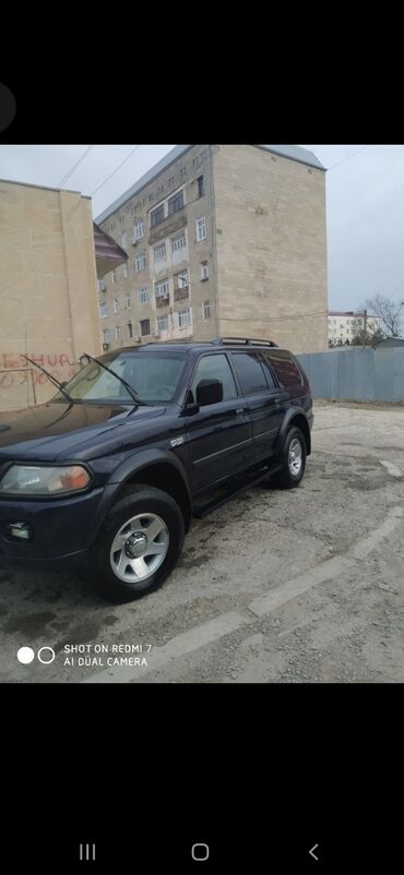 kredit maşınlar ilkin odenis 500: Mitsubishi Pajero: 0.3 l | 2002 il 318010 km Ofrouder/SUV