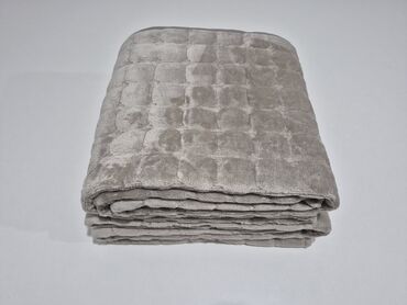 Prekrivači za nameštaj: Neklizajući, Višenamenski — 1