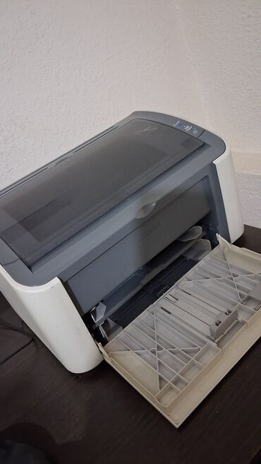 Принтеры: Продаю принтер Canon LBP2900