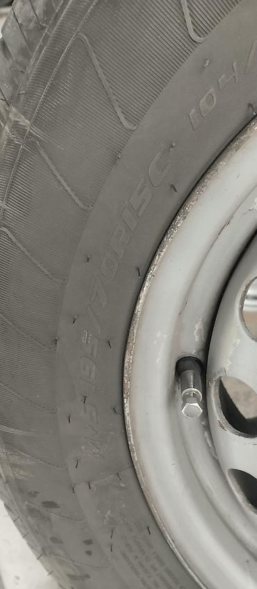 karavan maşınlar: Satılır: 4 ədəd şin və polad disk komplekti - Ölçü: 195/70 R15C — 2