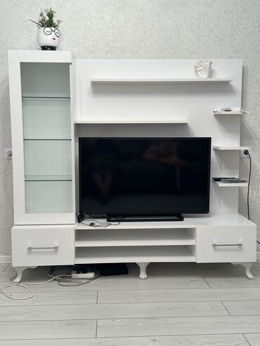 тумба под телевизор в баку: İşlənmiş, Düz TV altlığı, Polkalı