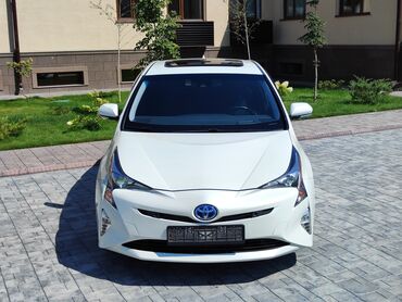 машина покупка: Toyota Prius: 2016 г., 1.8 л, Вариатор, Гибрид, Хэтчбэк
