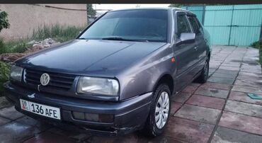 Volkswagen: Volkswagen Vento: 1992 г., 1.8 л, Механика, Бензин, Седан
