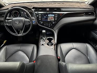 тойота аква гибрид: Toyota Camry: 2018 г., Автомат, Гибрид, Седан — 4