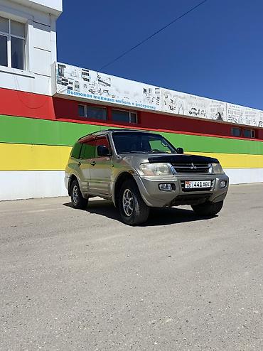 обмен на квартиры: Mitsubishi Montero: 2001 г., 3.5 л, Автомат — 2