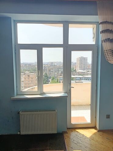Plastik pəncərələr: İşlənmiş İki qat şüşə paketi Plastik pəncərə, Еni: 215 sm, Uzunluğu: 262 sm