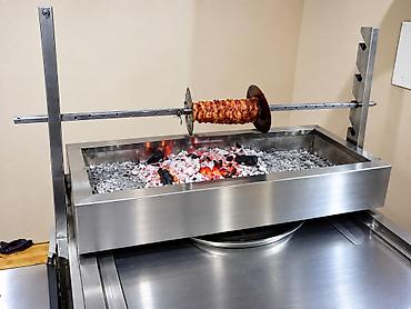 Restoran, kafe avadanlığı: Paslanmayan poladdan hazırlanmış kömürlü fırlanan şiş manqalı. Böyük — 1