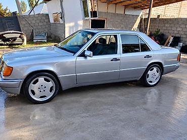 мерс 124 дверные карты: Mercedes-Benz W124: 1993 г., Механика, Бензин, Седан — 4