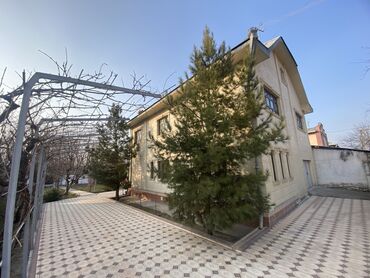 дом шукурова: Коттедж, 280 м², 9 комнат, Собственник