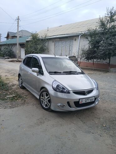 мерс 211 фара: Honda Jazz: 2007 г., 1.4 л, Автомат, Бензин, Хетчбек