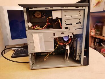 Desktop računari i radne stanice: Stari,retro IBM kompjuter,desktop racunar NetVista Nepoznato stanje — 12